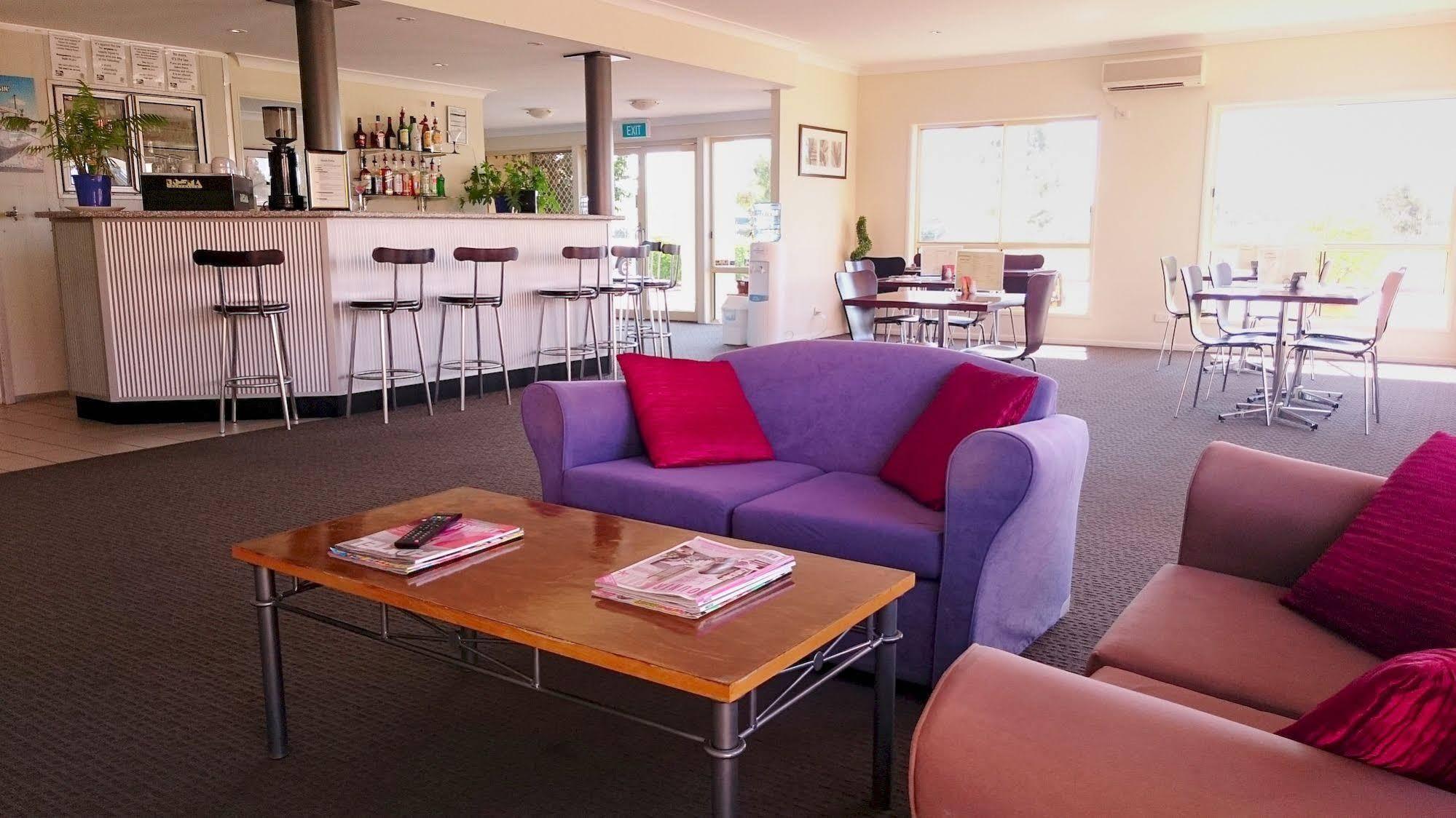 Country Roads Motor Inn Goondiwindi Extérieur photo